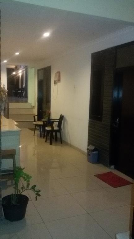 Guest House Salon Fora Gegerkalong Setiabudhi Bandung Exterior foto