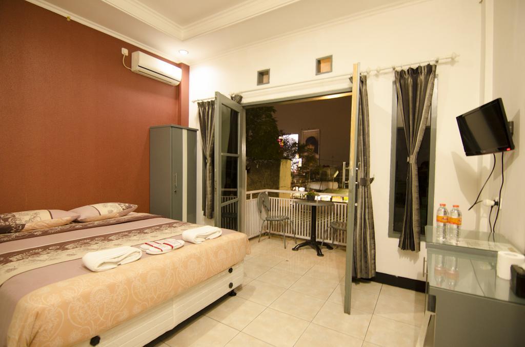 Guest House Salon Fora Gegerkalong Setiabudhi Bandung Exterior foto