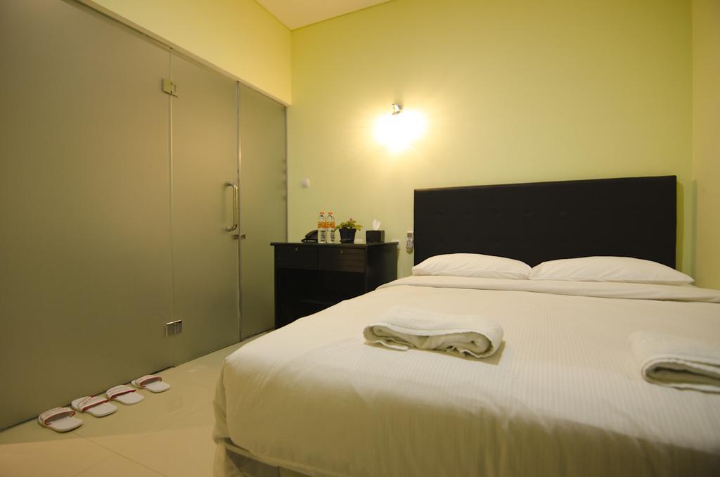 Guest House Salon Fora Gegerkalong Setiabudhi Bandung Exterior foto