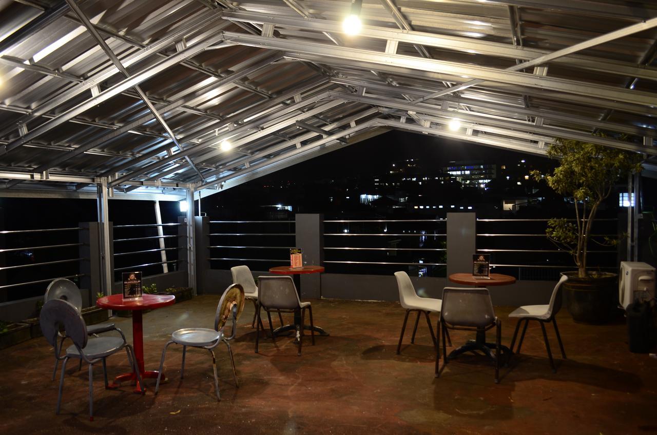 Guest House Salon Fora Gegerkalong Setiabudhi Bandung Exterior foto